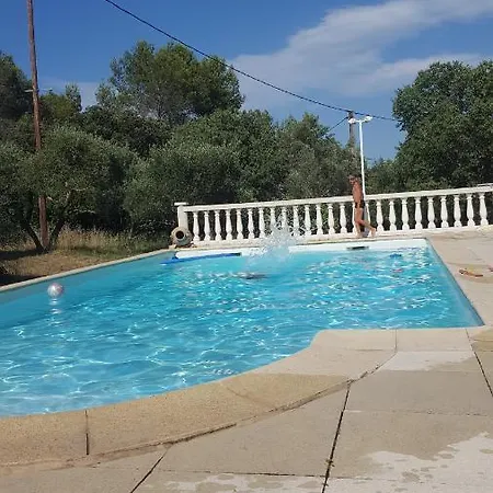 Le Mazet En Ete En Garrigue Nimoise Et Parking * Nimes