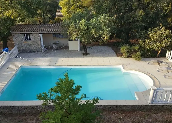 Le Mazet En été En Garrigue Nimoise Et Parking