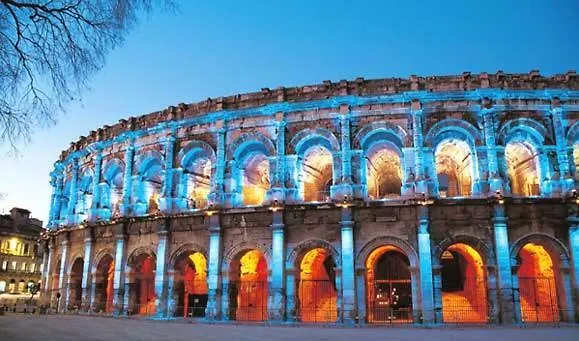 Le Mazet En Ete En Garrigue Nimoise Et Parking 4*